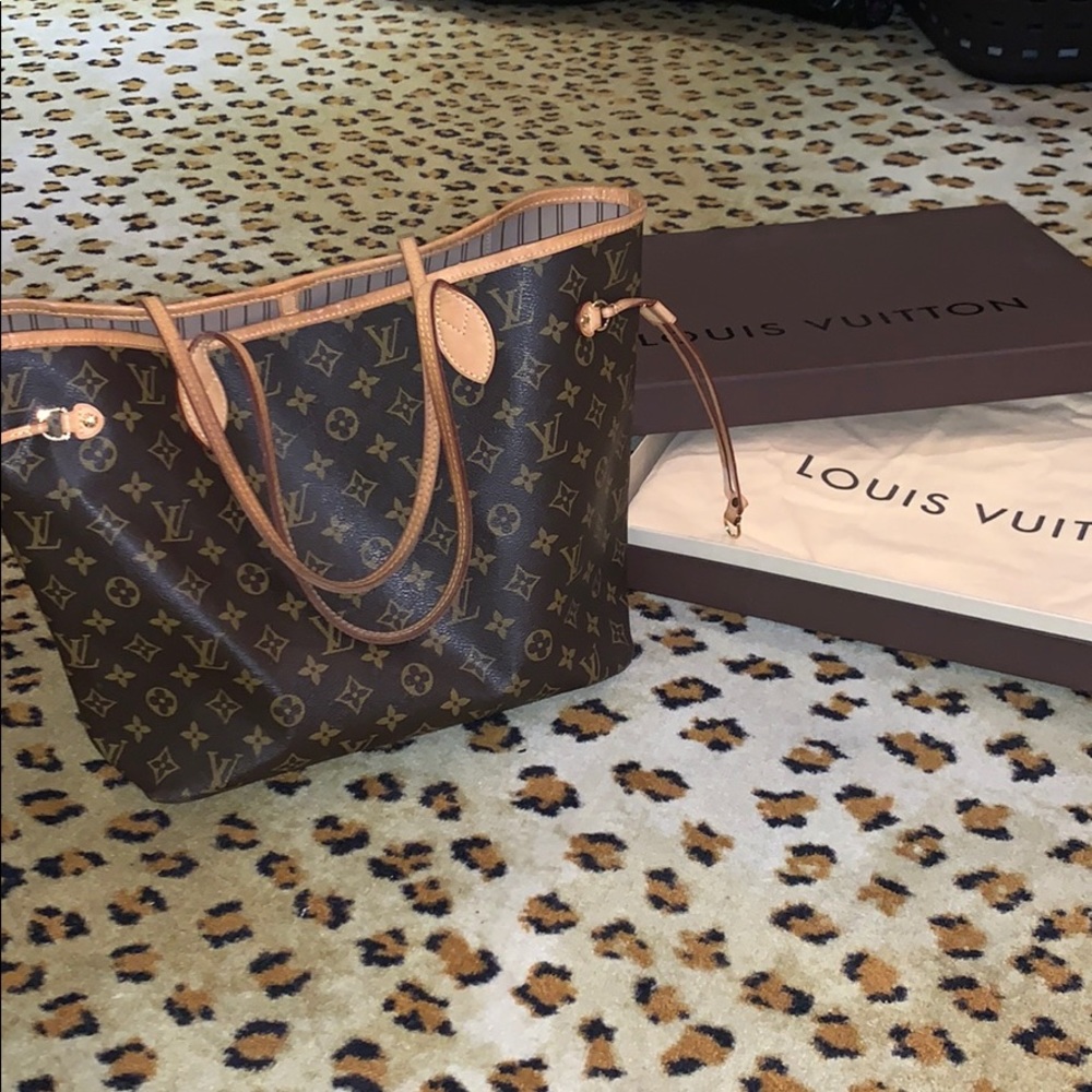LOUIS VUITTON TOTE BAG